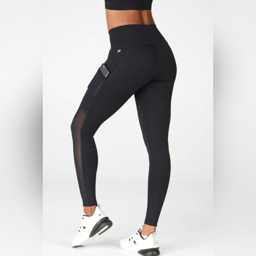 Fabletics On-The-Go Leggings NWT Size M